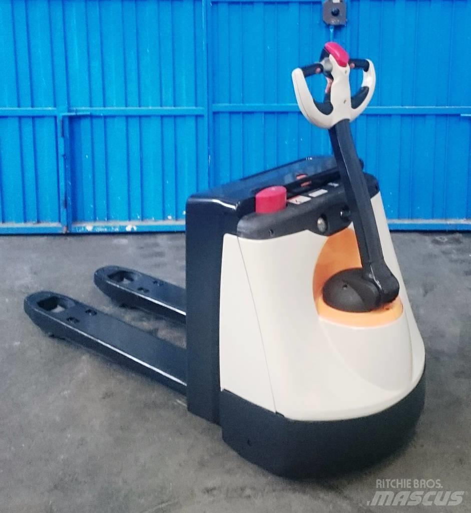 Crown WP 2320 Lavansiirtotrukit