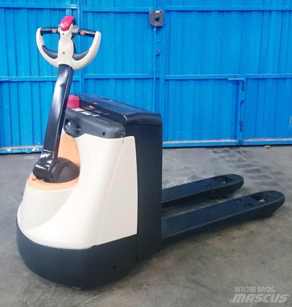 Crown WP 2320 Lavansiirtotrukit