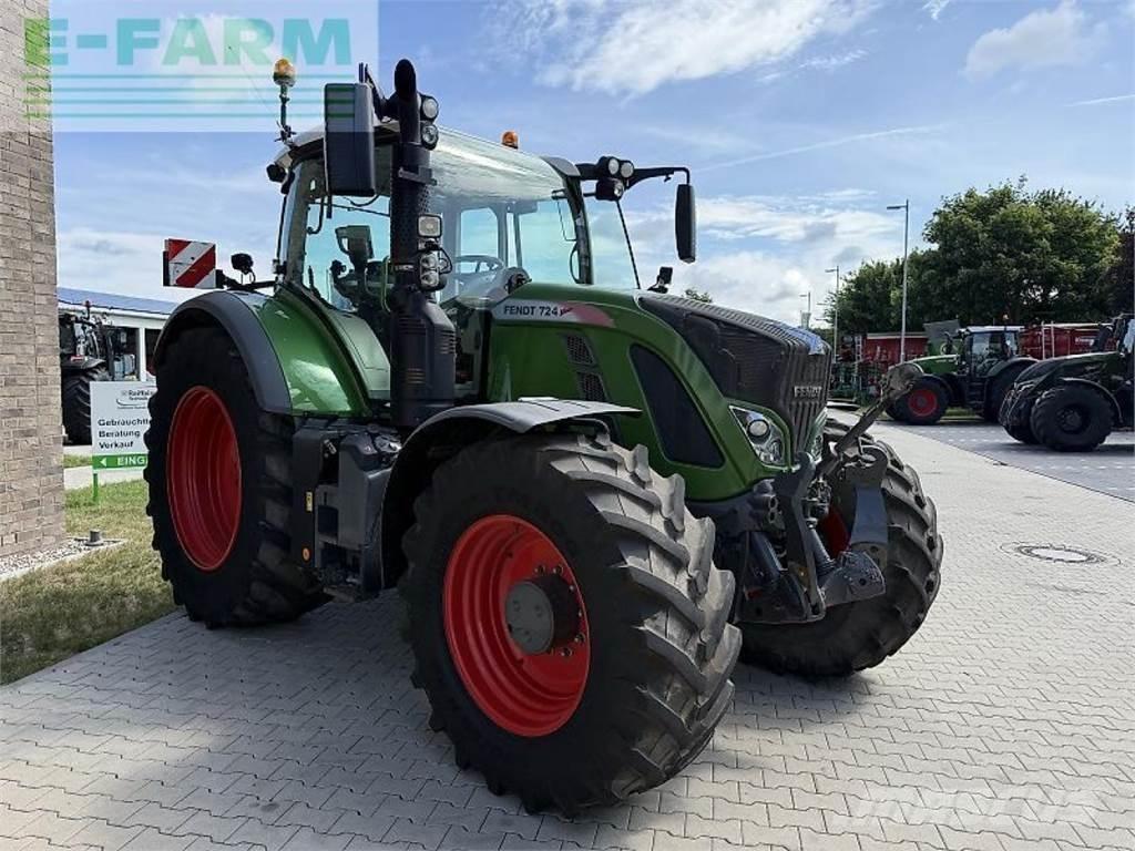 Fendt 724 vario s4 Traktorit
