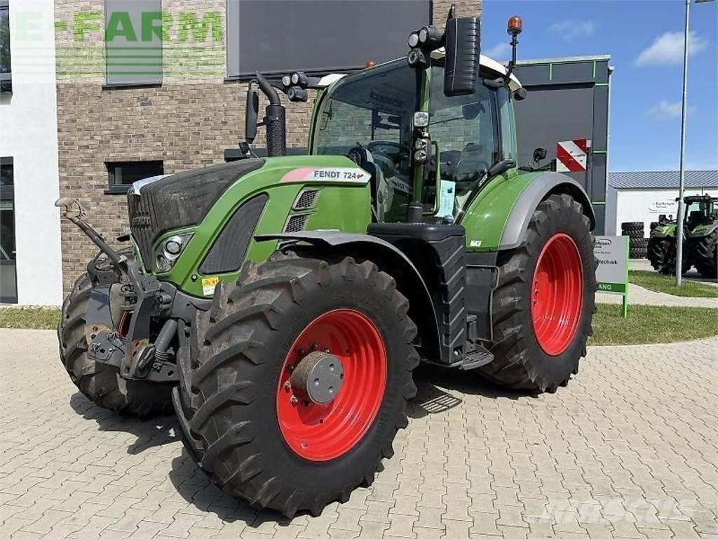 Fendt 724 vario s4 Traktorit