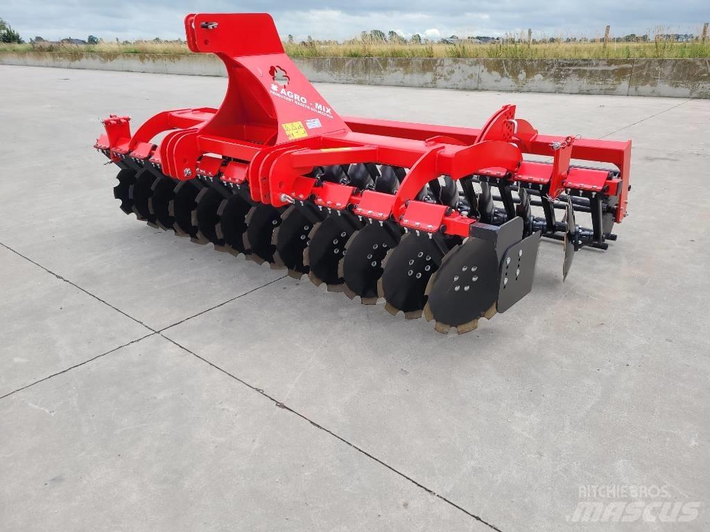  Agro-Mix BT 30 Kiekkomultaimet ja lautasäkeet