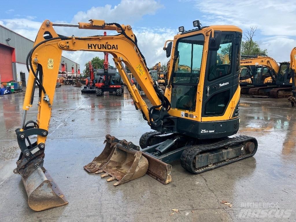Hyundai R25Z-9 AK Minikaivukoneet < 7t
