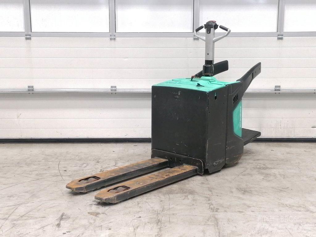 Mitsubishi PBV20N2 Lavansiirtotrukit