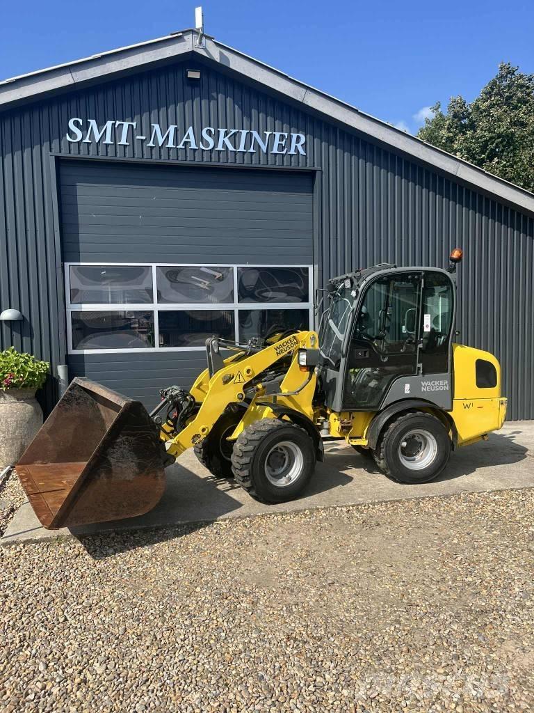 Wacker Neuson WL 30 Pienkuormaajat
