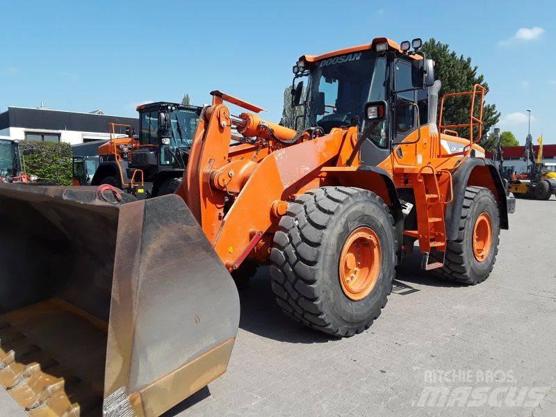 Develon DL350-5 Pyöräkuormaajat