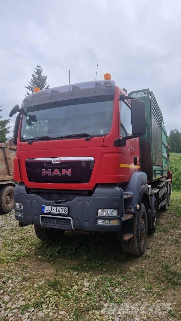 MAN TGS + Neuson 1266 Haketuskoneet
