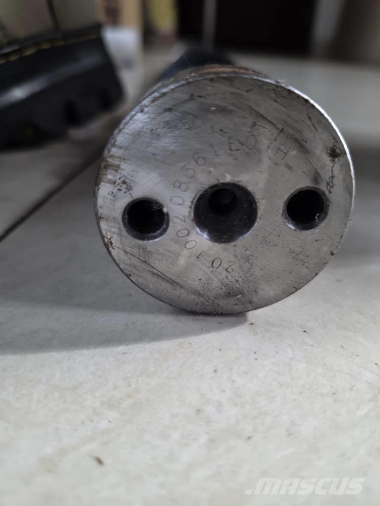  BF 20100208361 Moottorit