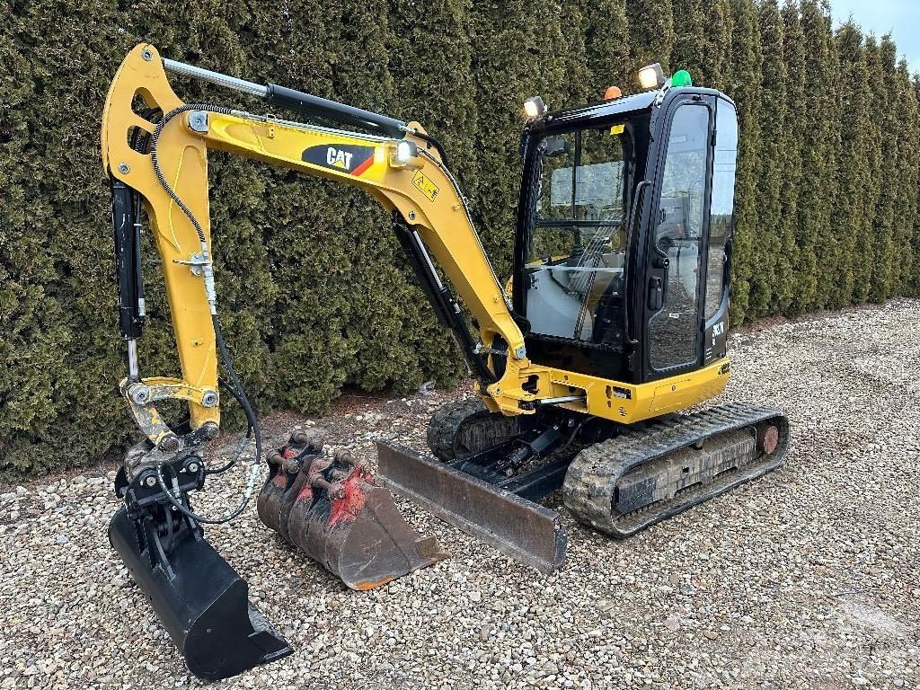 CAT 302.7 D CR Minikaivukoneet < 7t