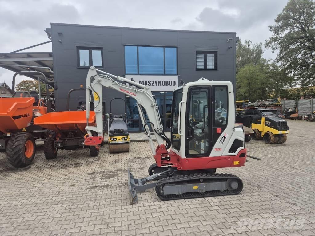 Takeuchi TB225 V0B Minikaivukoneet < 7t