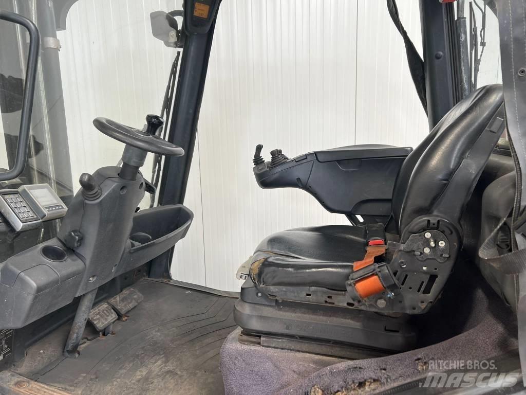 Linde H30T-02 Nestekaasutrukit