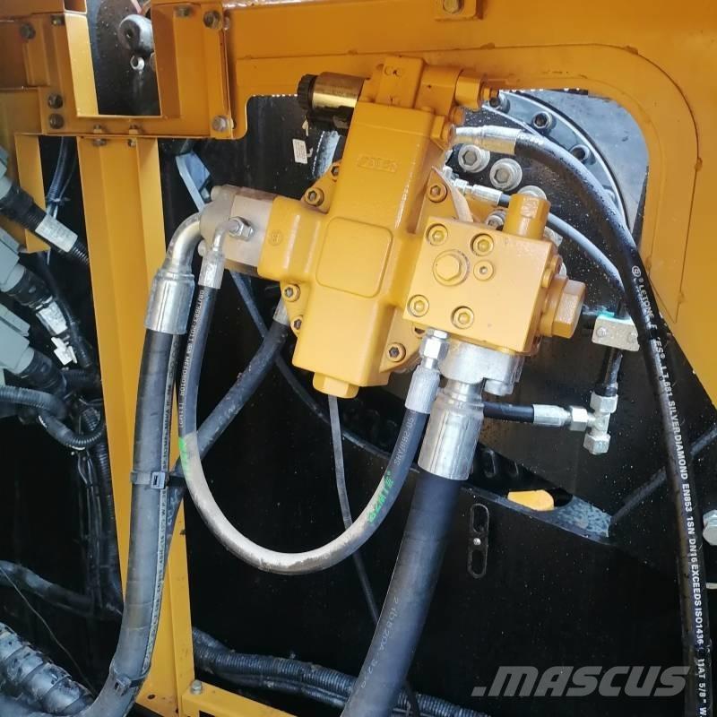 Sany SCC 850 A Tela-alustaiset nosturit