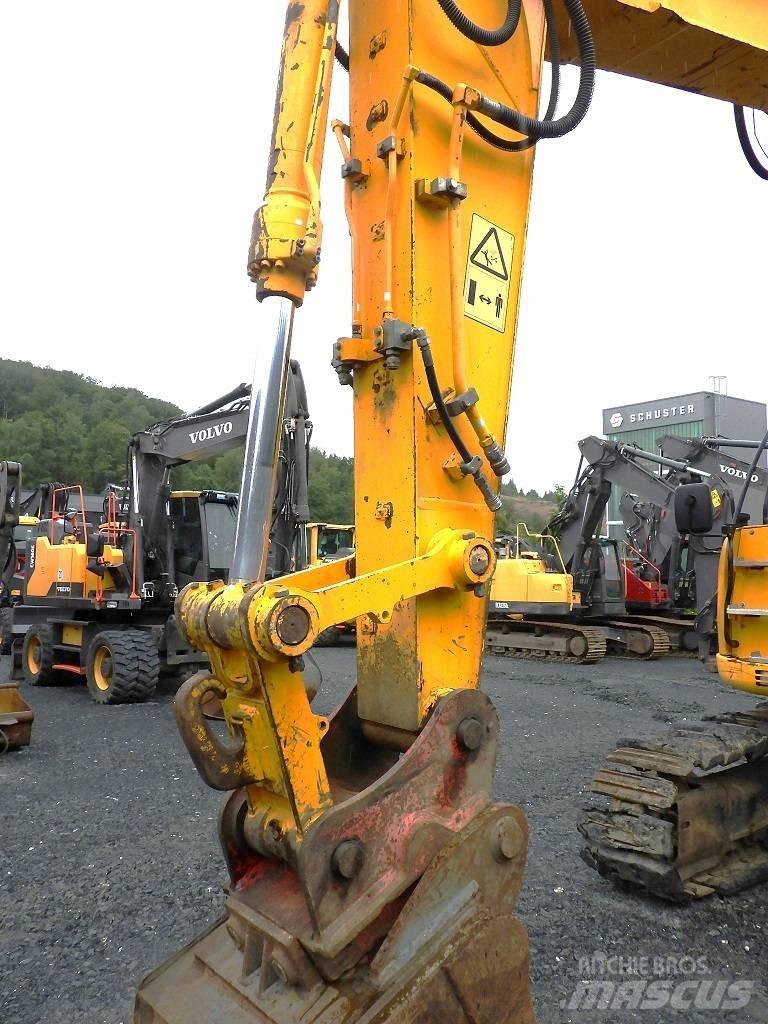 JCB JZ 235 LC Telakaivukoneet