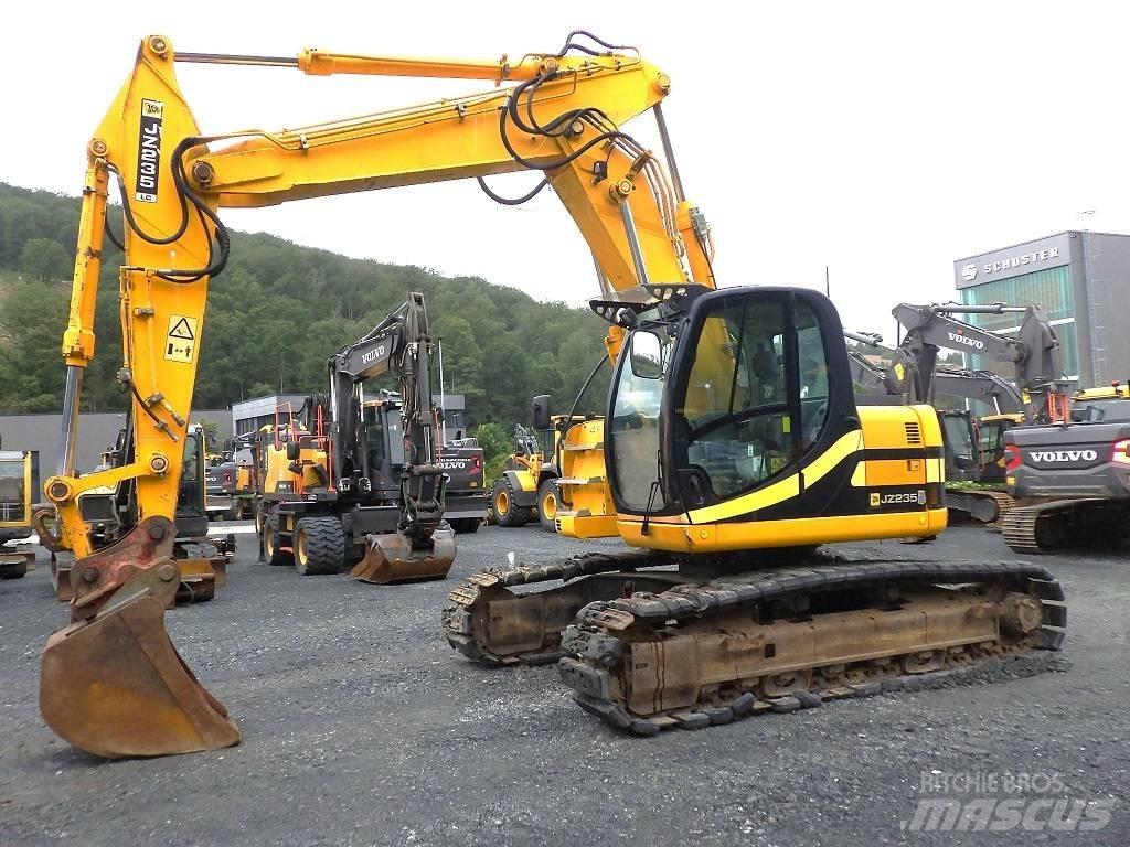 JCB JZ 235 LC Telakaivukoneet