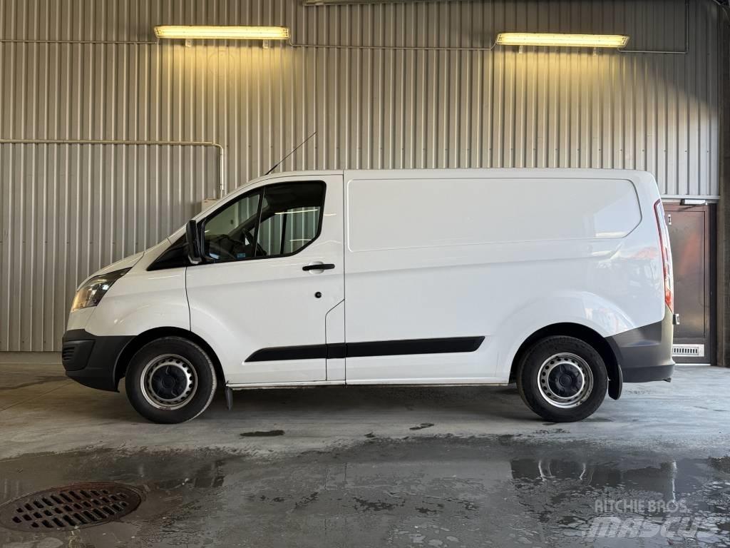 Ford Transit Custom Pakettiautot