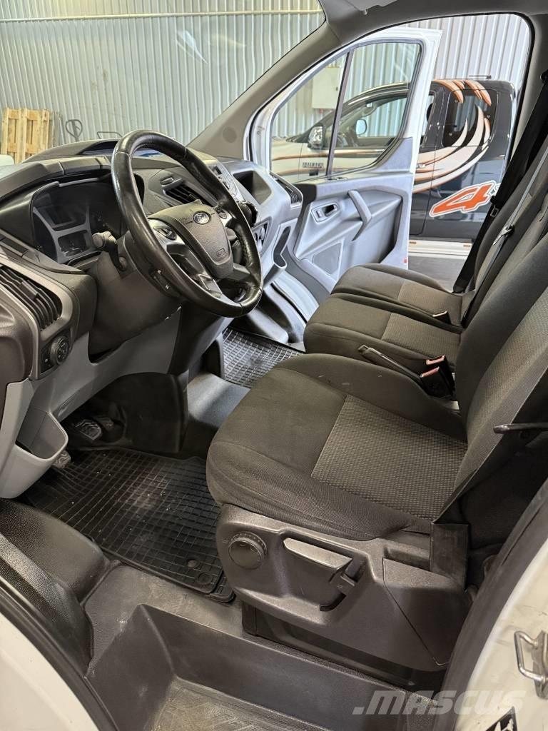 Ford Transit Custom Pakettiautot