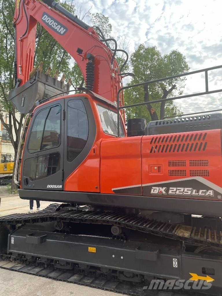 Doosan DX 225 Midikaivukoneet 7t - 12t