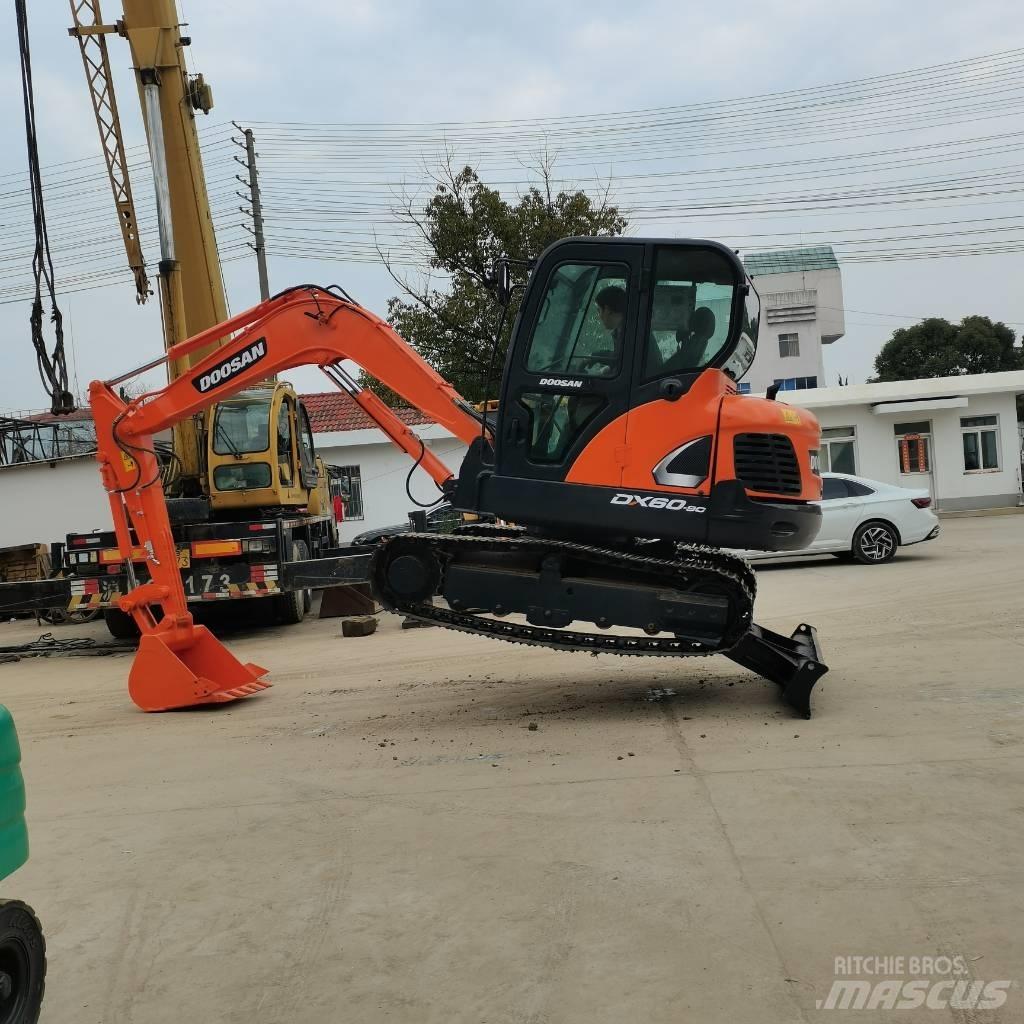 Doosan DX 60 Telakaivukoneet