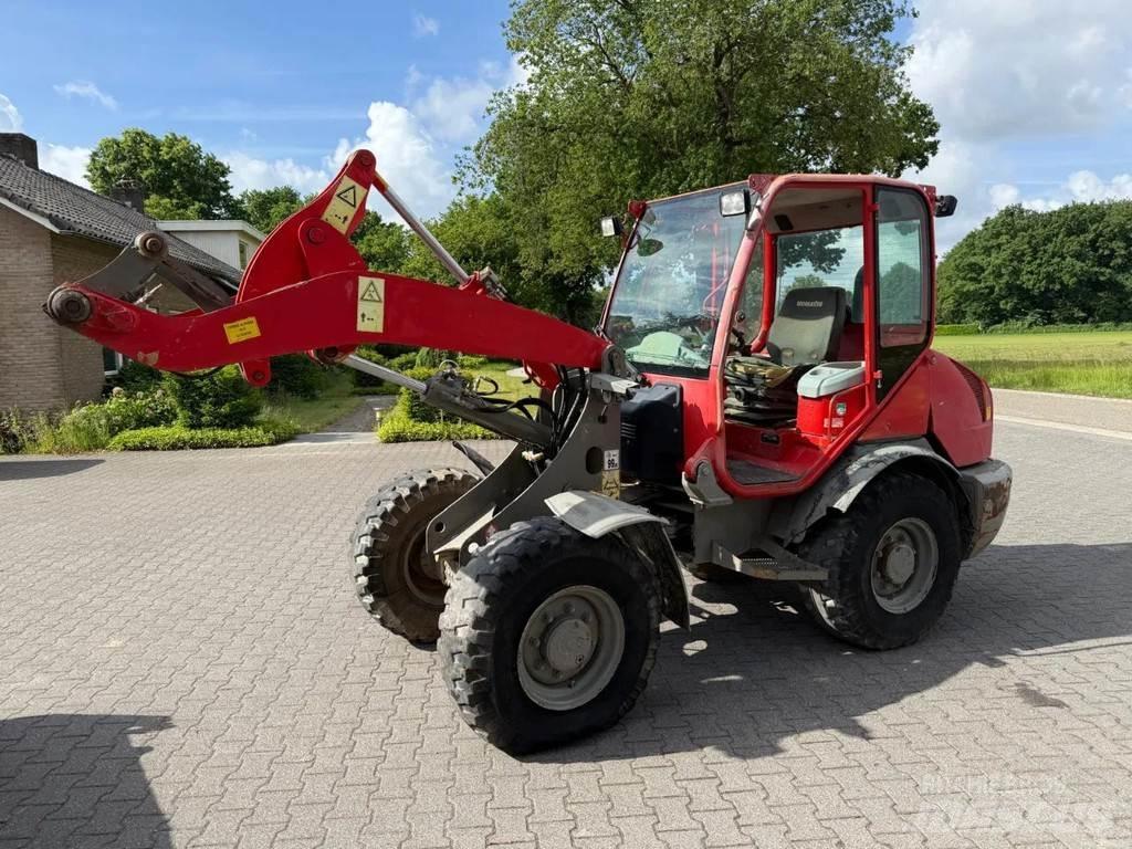Komatsu WA70-5 Pyöräkuormaajat