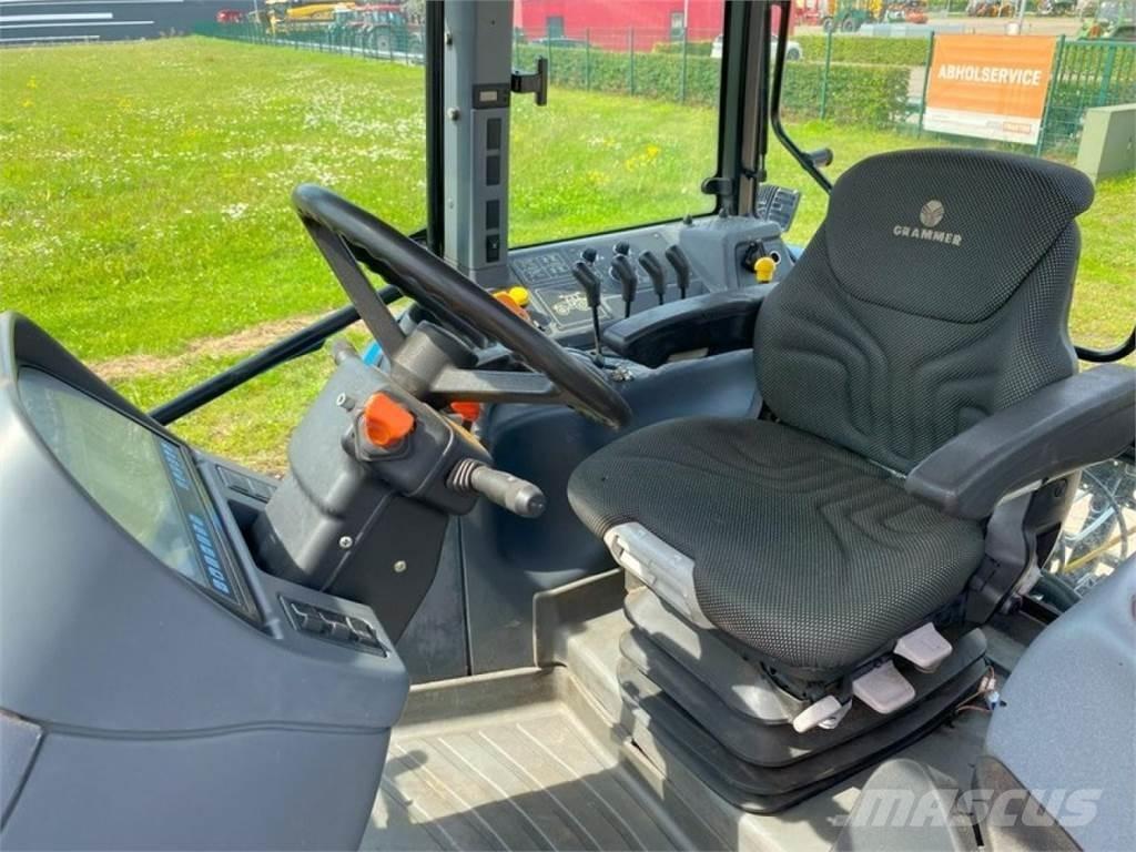 New Holland TM 155 Traktorit