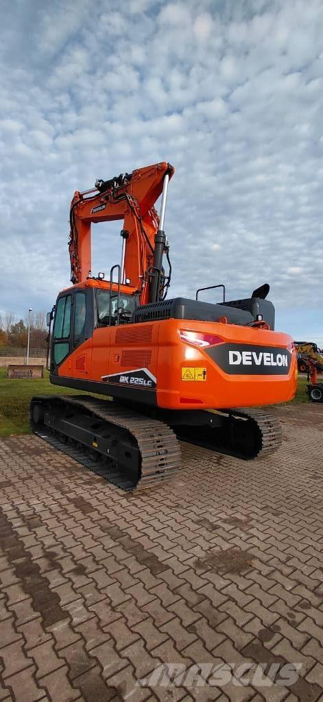 Doosan DX 225 LC-7 Telakaivukoneet