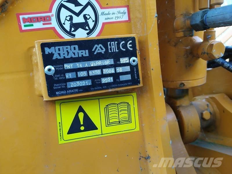  MORO PNT 14 Sarka-aurat