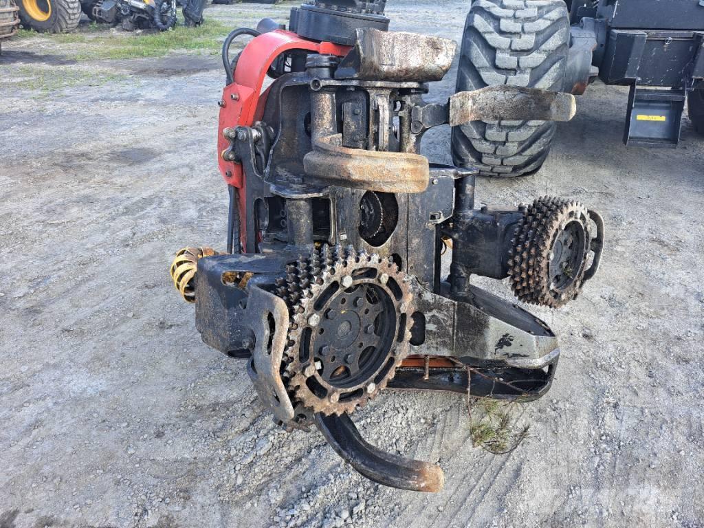 Komatsu 911 Harvesterit