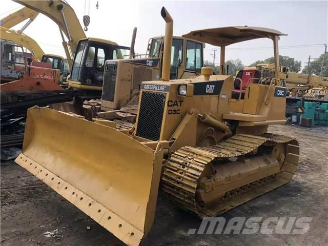 CAT D3C Telaketjupuskutraktorit