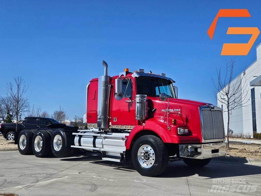 Western Star 4900 SB Vetopöytäautot