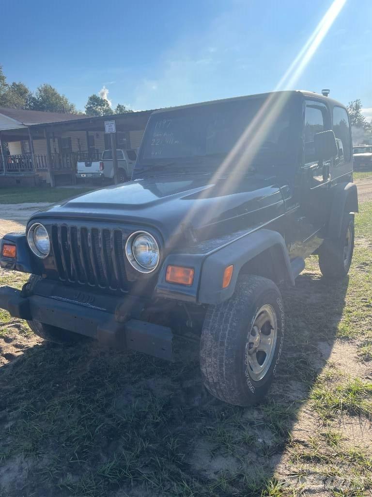 Jeep Wrangler Henkilöautot