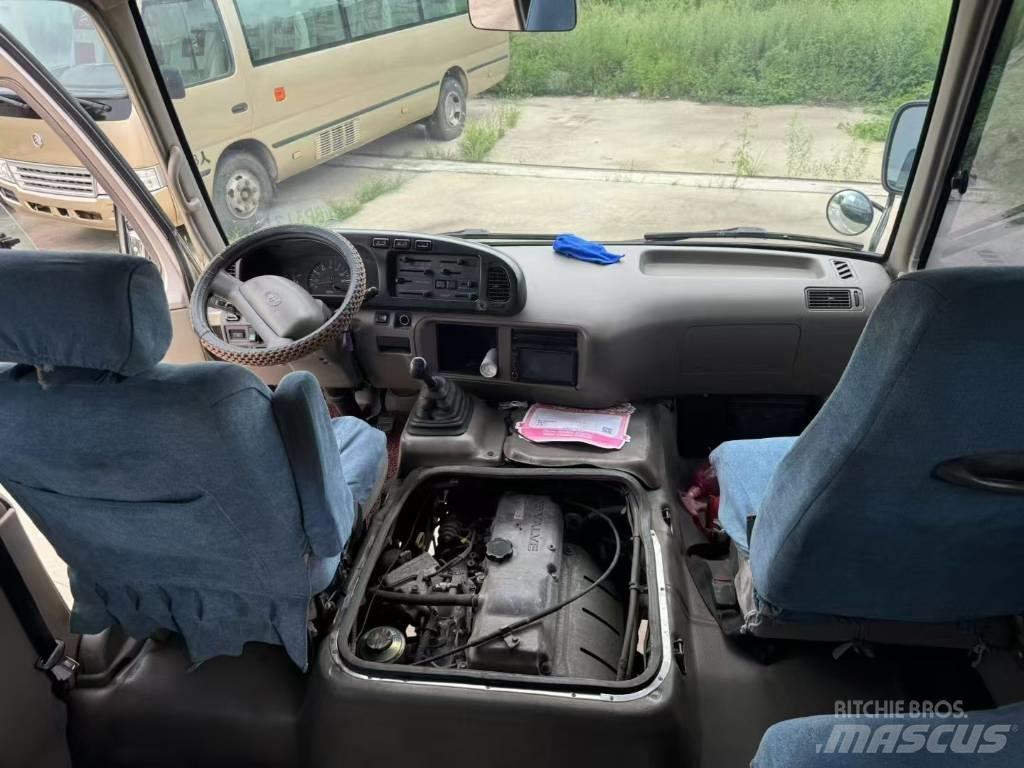 Toyota Coaster Linjaliikennebussit