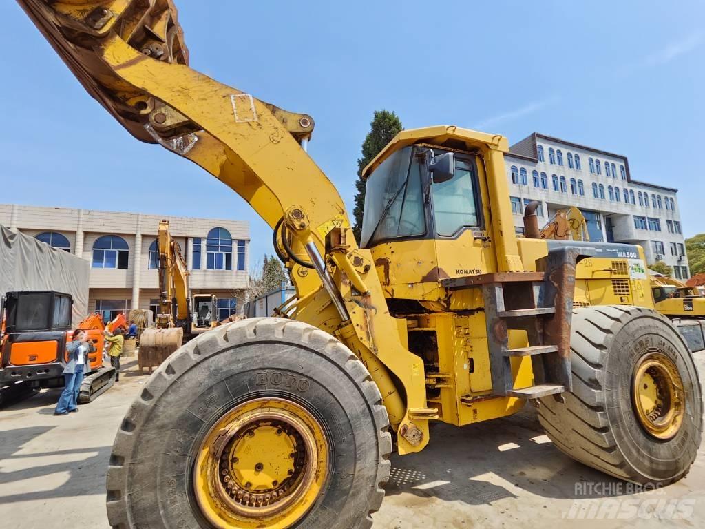Komatsu WA 500 Pyöräkuormaajat