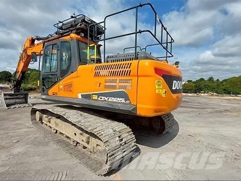 Doosan DX 225 LC Telakaivukoneet