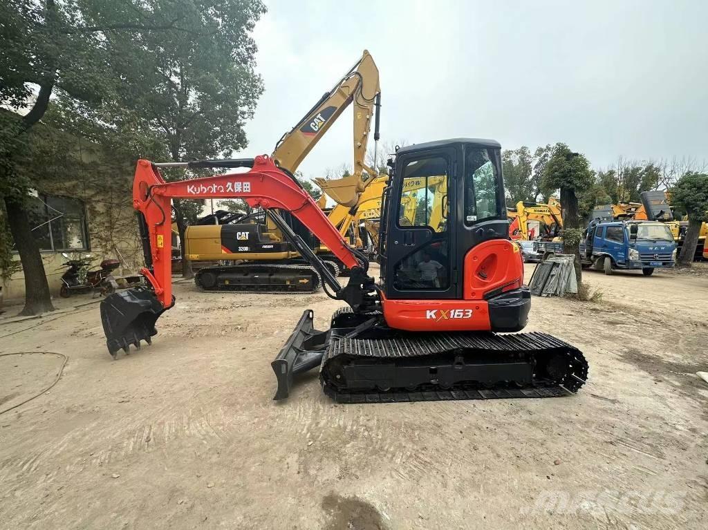 Kubota 163 Telakaivukoneet