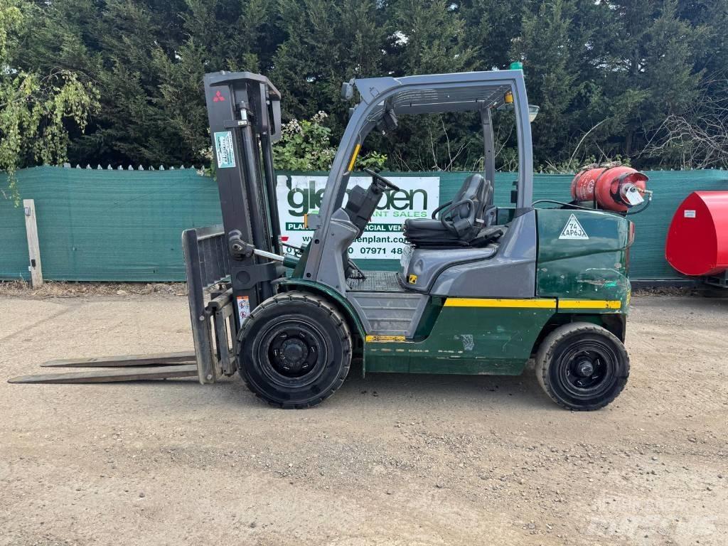 Mitsubishi FG 45 NT Nestekaasutrukit