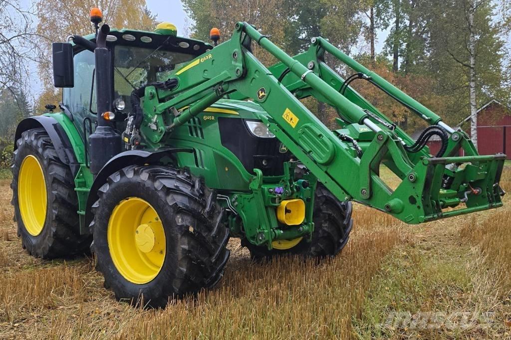 John Deere 6145 R Traktorit