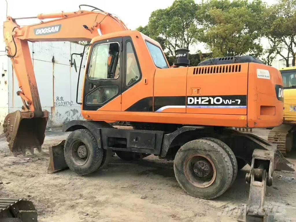 Doosan DH210W-7 Pyöräkaivukoneet