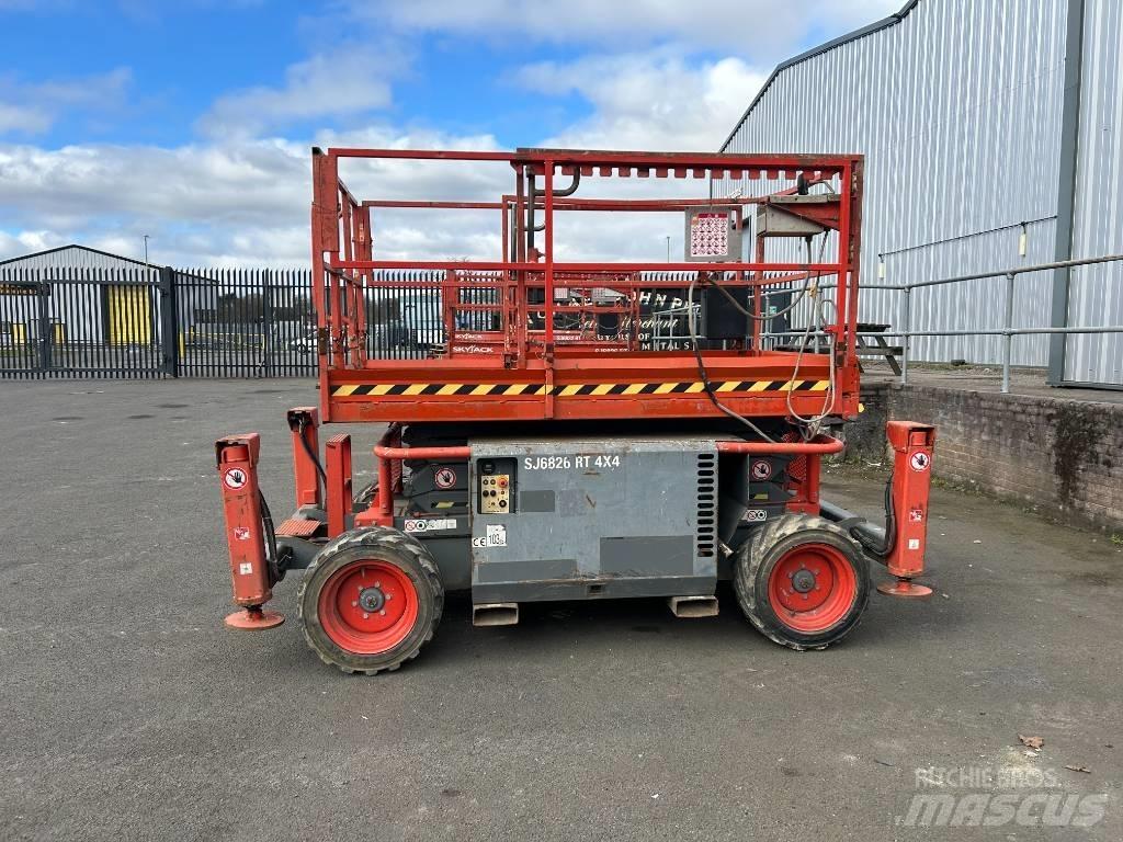 SkyJack SJ 6826 RT Saksilavat