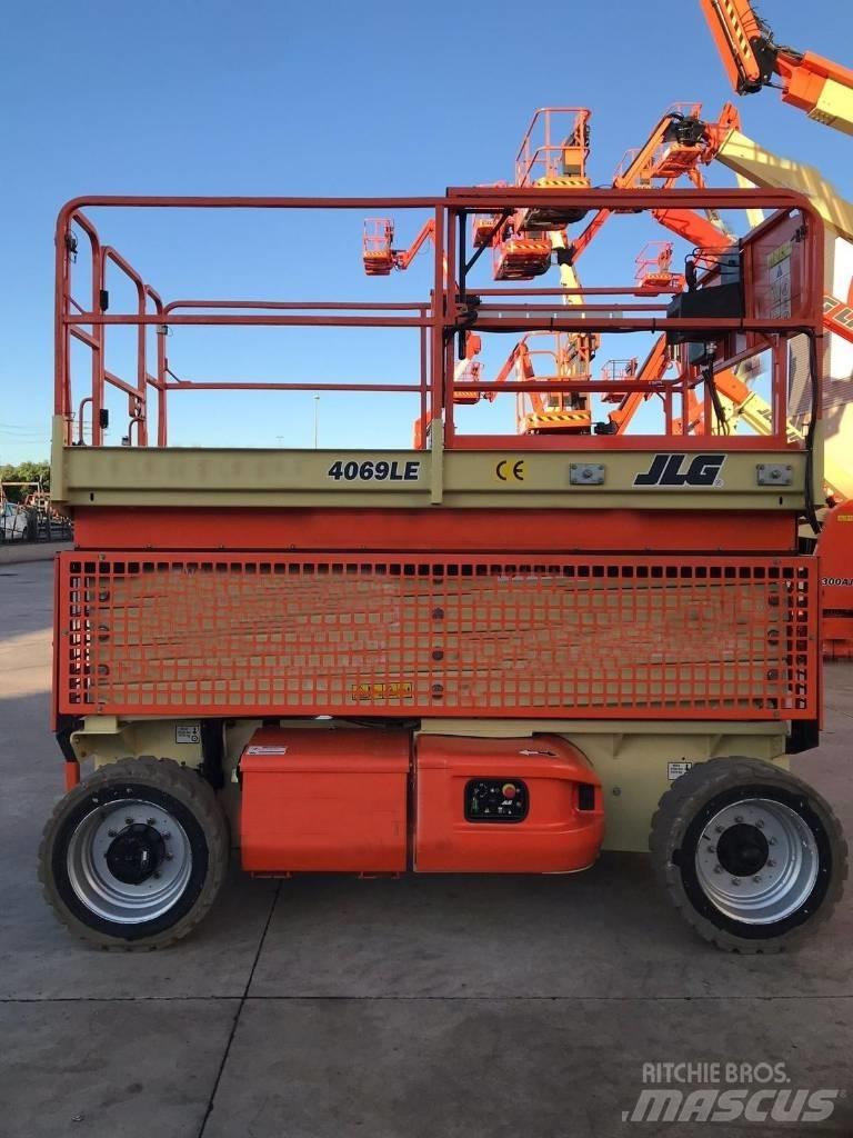 JLG 4069 LE Saksilavat