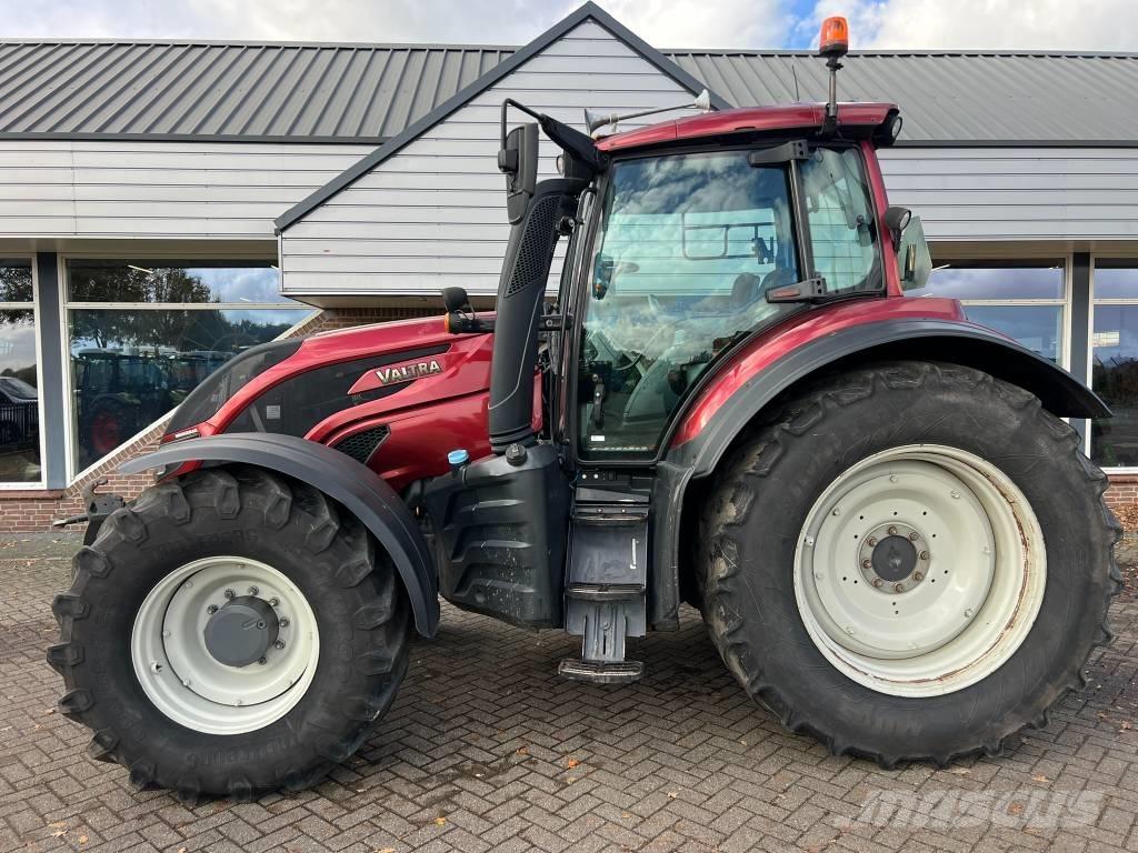 Valtra T 174 Versu Traktorit