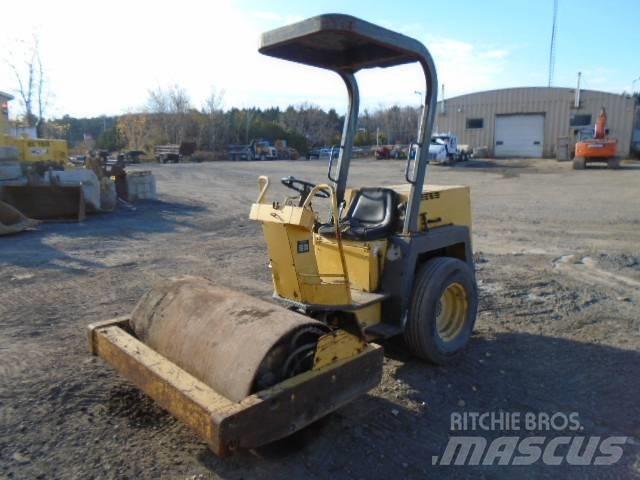 Bomag BW 124 D Yksivalssijyrät