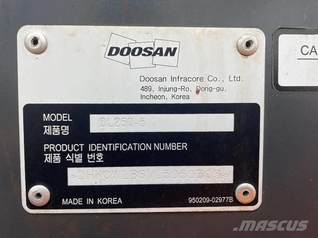 Doosan DL 250 Pyöräkuormaajat