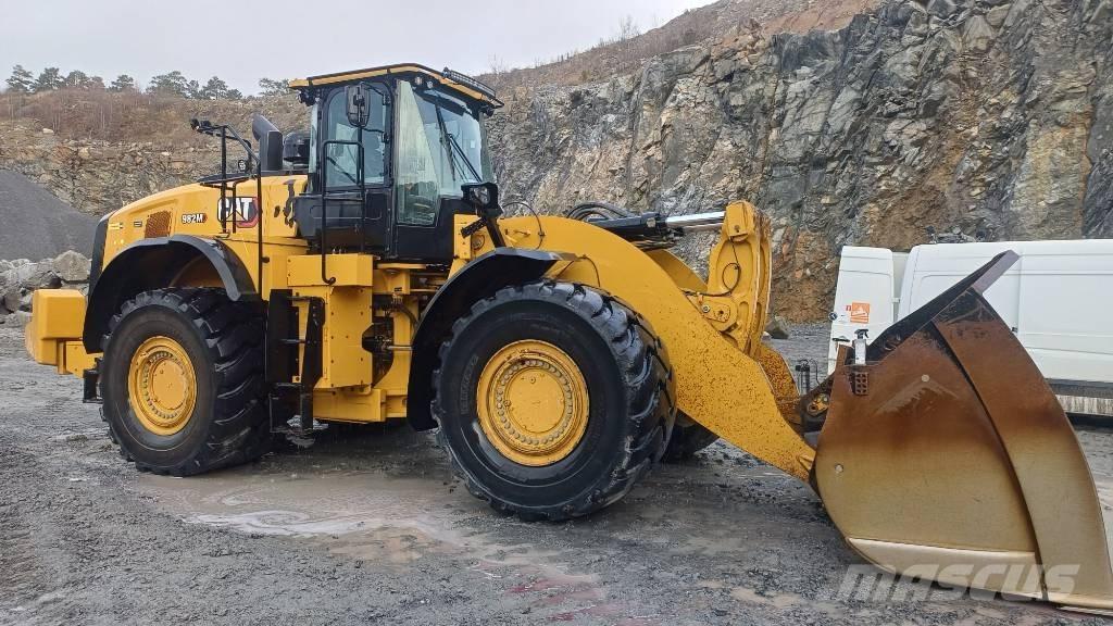 CAT 982 M Pyöräkuormaajat
