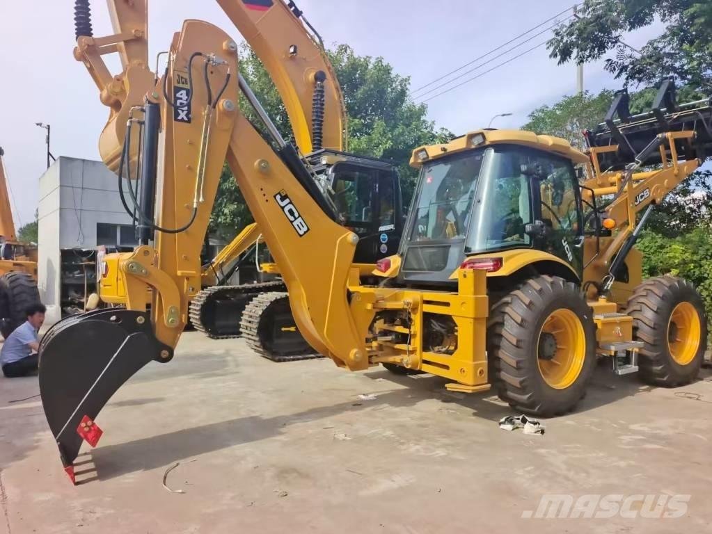 JCB 4 CX Kaivurikuormaajat