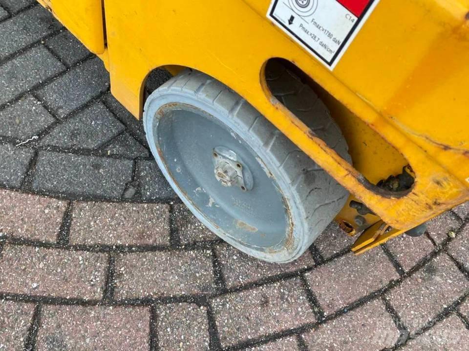Haulotte Compact 14 Saksilavat