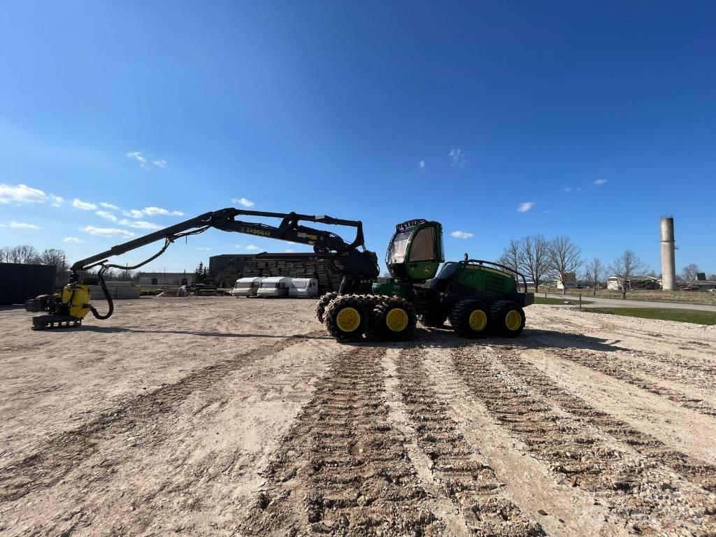 John Deere 1170G Harvesterit