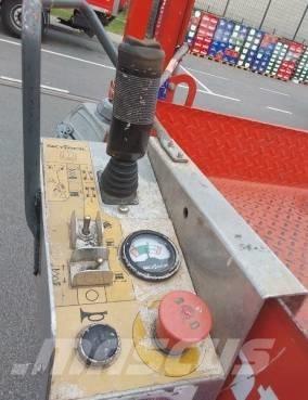 SkyJack SJ III 4740 Saksilavat