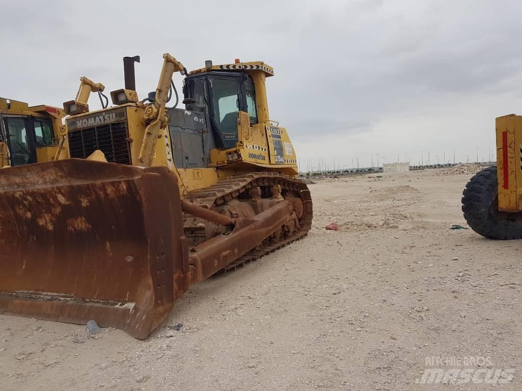 Komatsu D 275 AX Telaketjupuskutraktorit