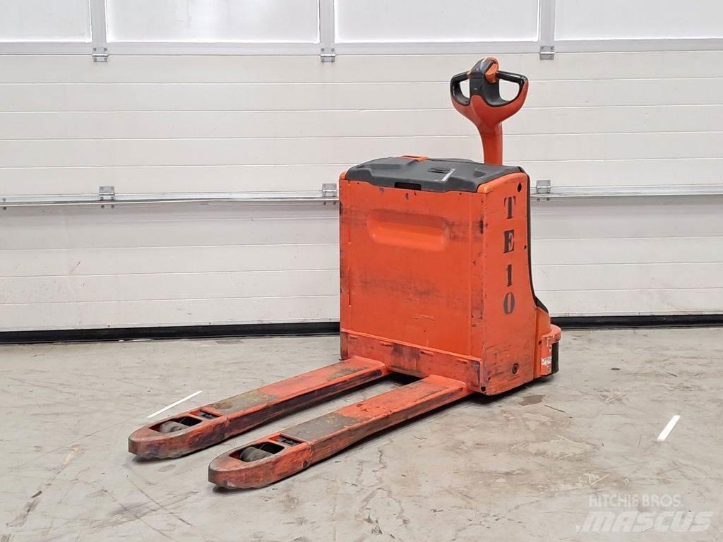 Linde T16 Lavansiirtotrukit