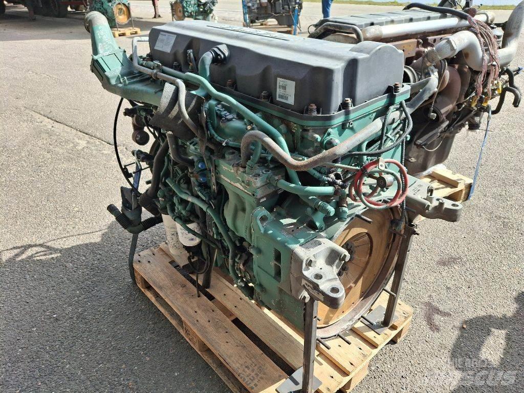 Volvo D11C330 Moottorit