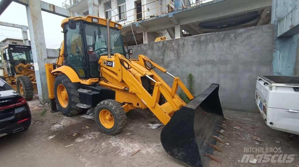 JCB 3 CX Pyöräkuormaajat